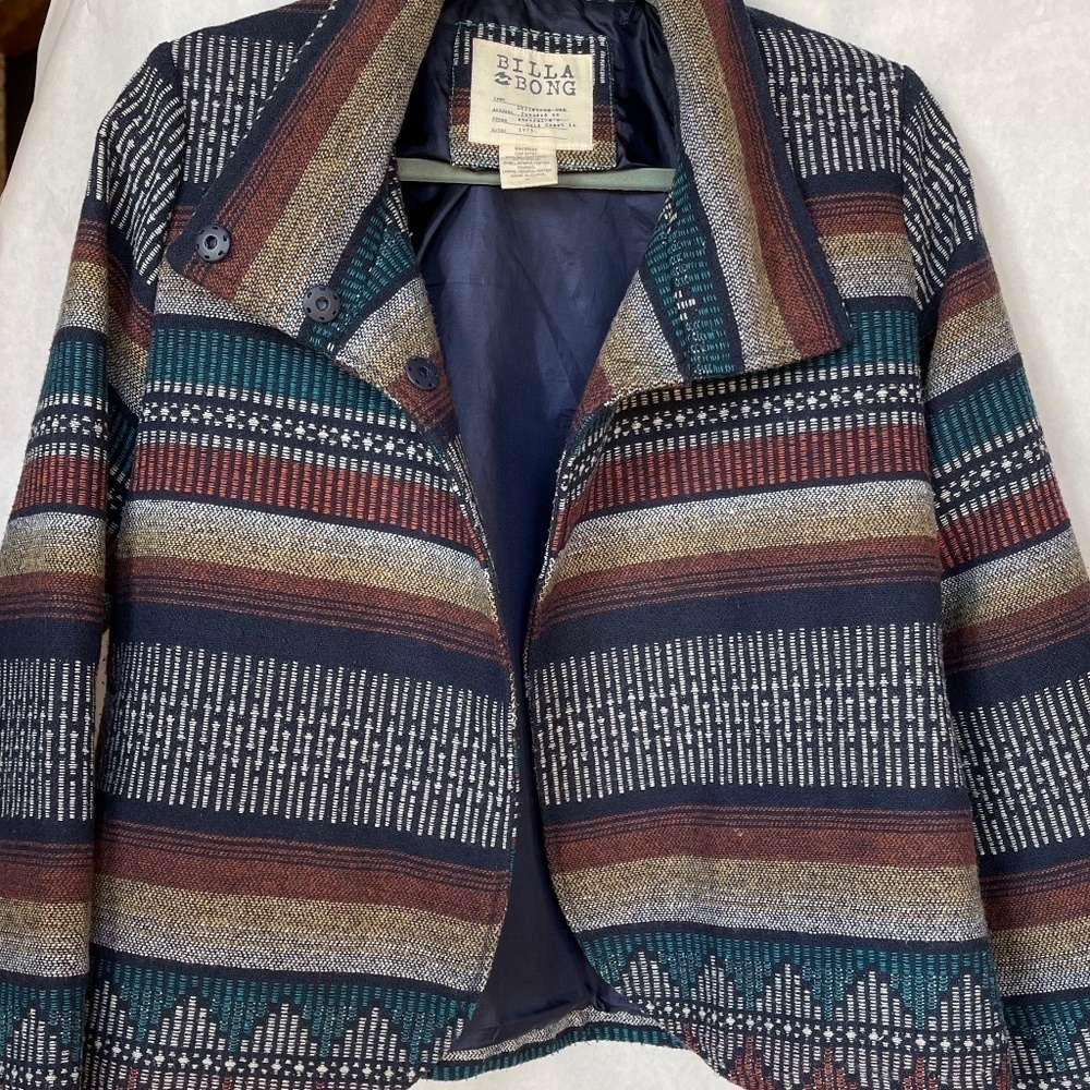 BILLABONG AZTEC PRINT JACKET WITH SNAP COLLAR